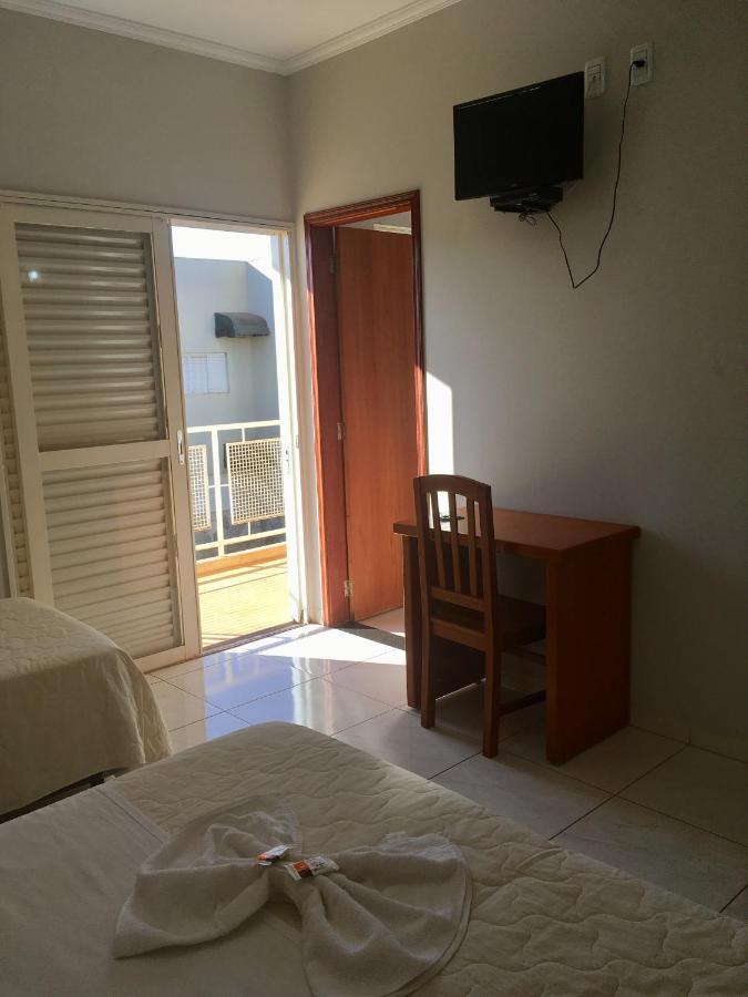 Oasis Hotel Severínia Extérieur photo